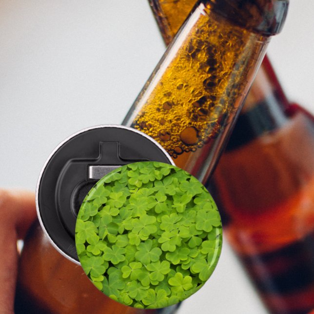 Abrebotellas Flor verde brillante de Shamrock (In Situ Beer Bottle)