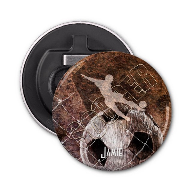 Abrebotellas futbolista masculino pateando (Anverso)