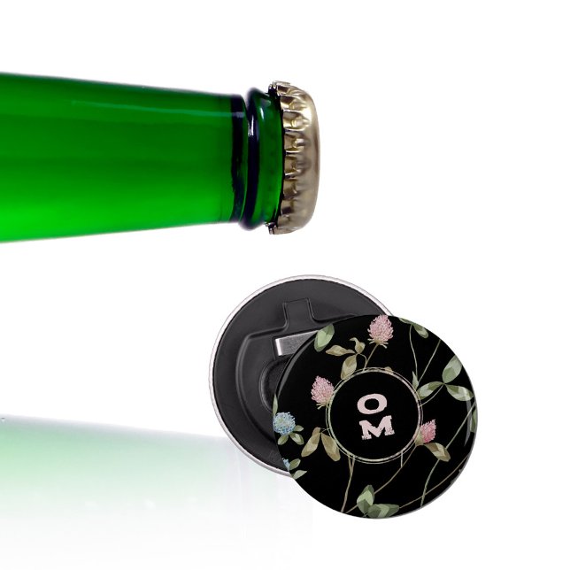 Abrebotellas Moderno Monograma de Flor Silvestre Negro Atractiv (Modern Wildflower Monogram Black Pink Green Clover Bottle Opener ©Susanne Sachers Sunny Mind Design)