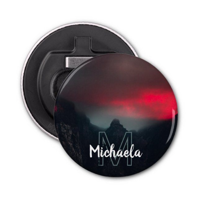 Abrebotellas Monograma de nubes, niebla y montañas quemadas (Anverso)