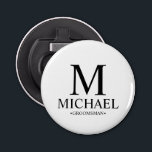 Abrebotellas Monograma y nombre de Groomsman personalizado mode<br><div class="desc">Regalos Groomsman personalizados modernos en blanco y negro con monograma personalizado,  nombre y título de un groomsman con estilo de letra serif clásico negro sobre fondo blanco. También perfecto para el Mejor Hombre,  Padre de la Novia y más.</div>