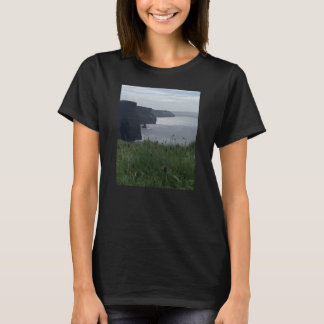 Acantilados de la camiseta de Moher