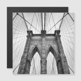 Acercamiento arquitectónico del puente de Brooklyn