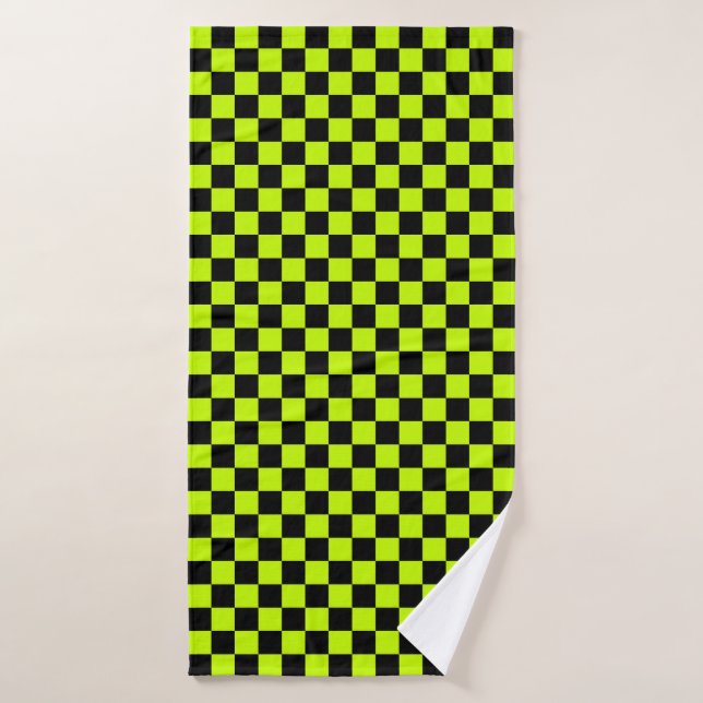 Acid green black checkerboard pattern (Toalla de baño)
