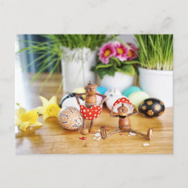 Acorn elves con huevos de Pascua postal de Pascua