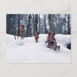 Acorn elves monta trineo postal de invierno