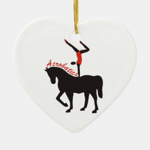 Acrobacias en ornamento personalizado a caballo