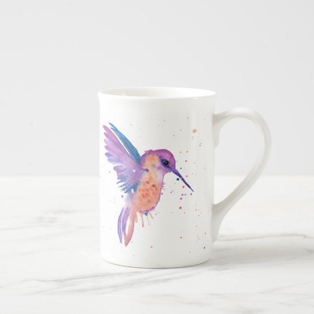 Acuarela que pinta la taza del colibrí (Derecha)