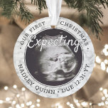 Adorno 2 Foto Bebé Ultrasonido Padres nuevos Faux Marble<br><div class="desc">Celebre el precioso regalo de su nuevo miembro de la familia con un elegante adorno de acrílico de mármol falso redondo de dos fotos. El diseño neutro de género es adecuado para un niño o chica de recién nacido. El texto y las imágenes de esta plantilla son fáciles de personalizar...</div>
