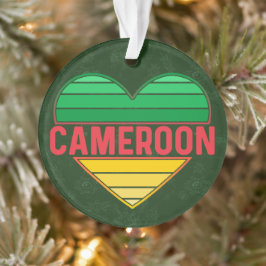 Adorno Amo Camerún, el corazón camerunés