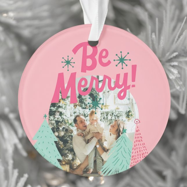 Adorno Árbol de guijarros rosados de Be Merry (Send cheer with this bold and playful holiday ornament!)