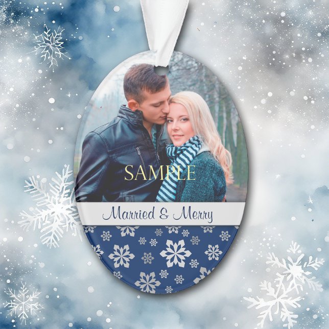 Adorno Blue Silver Snowflake Casado y Feliz Navidad (Subido por el creador)