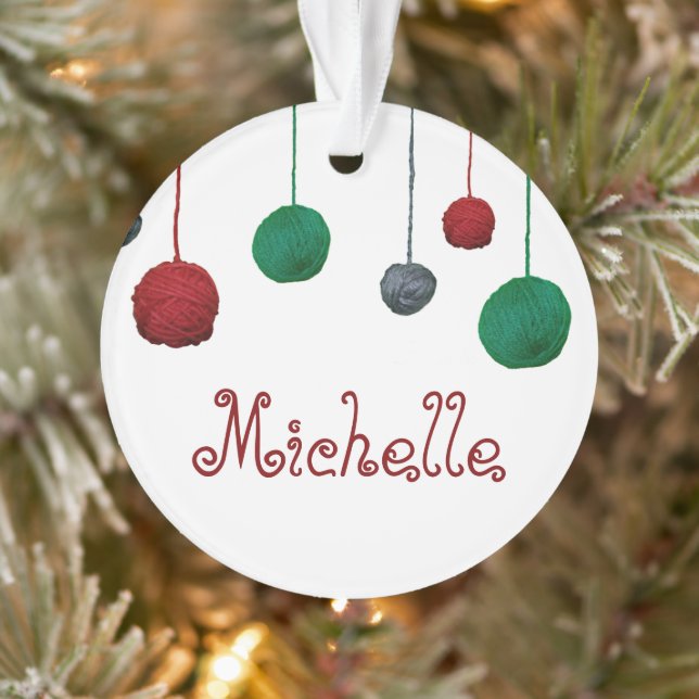 Adorno Bolas de Yarn Crafty Holiday / Tu texto (Árbol)