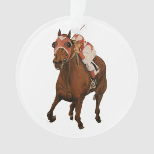 Adorno Caballo Hermoso Deleita a Propietarios en Carrera 