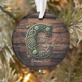 Adorno Celtic monogram letter ornament