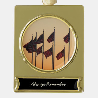 Adorno Con Rótulo Dorado Banderas al Atardecer Patriótico Americano USA