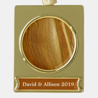 Adorno Con Rótulo Dorado Pine Wood II Faux Wooden Textura