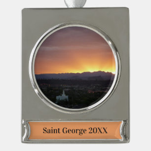Adorno Con Rótulo Plateado Amanecer sobre el paisaje de St. George Utah