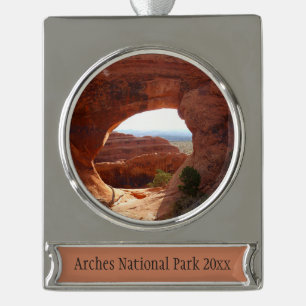 Adorno Con Rótulo Plateado Arco de partición I en el Parque Nacional Arches