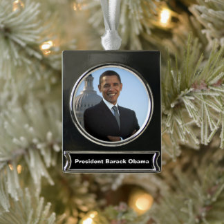 Adorno Con Rótulo Plateado El presidente estadounidense Barack Obama como sen