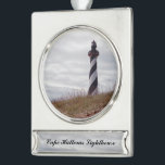 Adorno Con Rótulo Plateado Faro de Cape Hatteras<br><div class="desc">Faro de Cape Hatteras</div>