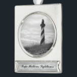 Adorno Con Rótulo Plateado Faro de Cape Hatteras<br><div class="desc">Faro de Cape Hatteras</div>