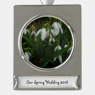 Adorno Con Rótulo Plateado Flores de Primavera Blanca (Galanthus)