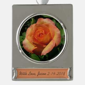 Adorno Con Rótulo Plateado Fotografía de Peach Rosa Naranja Floral