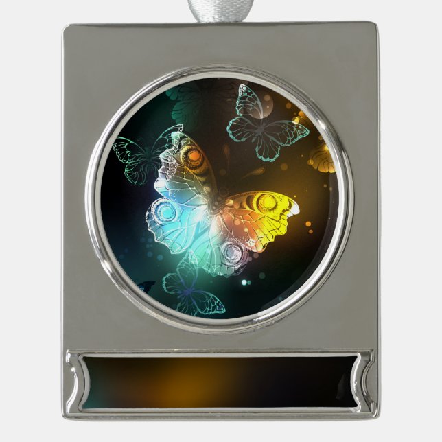 Adorno Con Rótulo Plateado Mariposa luminosa y mariposas nocturnas (Anverso)