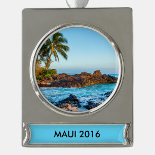 Adorno Con Rótulo Plateado Maui