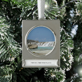 Adorno Con Rótulo Plateado Ornamento de Cayo Dragón en el puerto de Mudjin en