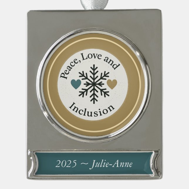 Adorno Con Rótulo Plateado Peace, Love and Inclusion | Personalized Holiday (Anverso)