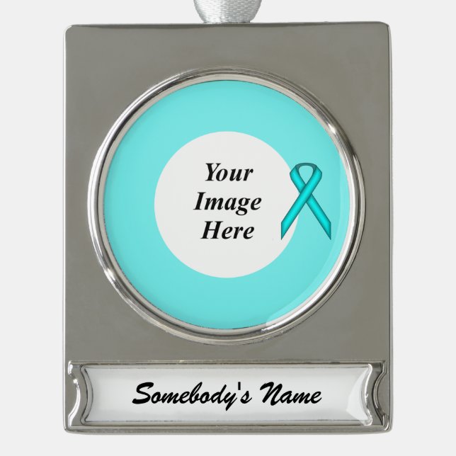 Adorno Con Rótulo Plateado Plantilla de cinta estándar azul/Verde azulada de  (Anverso)