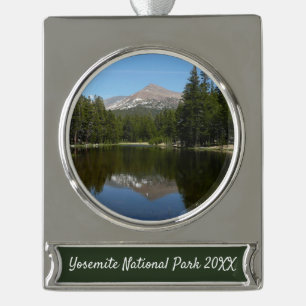 Adorno Con Rótulo Plateado Reflejo del lago Yosemite