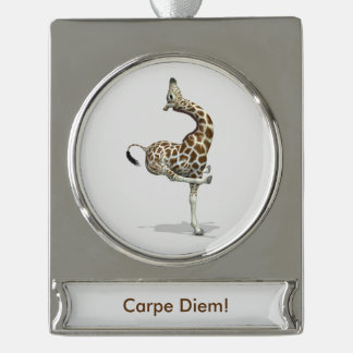 Adorno Con Rótulo Plateado Weird Sporting Giraffe