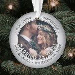 Adorno Cualquier texto de 2 fotos de 25 años del Boda Pla<br><div class="desc">Celebrar un alegre 25º aniversario de boda con una foto personalizado de 2 "Casados 25 años" retozado adorno navideño acrílico de plata redondo. Todos los textos e imágenes de esta plantilla son fáciles de personalizar y pueden ser diferentes o iguales en el frente y en el reverso. (CONSEJOS DE DISEÑO...</div>