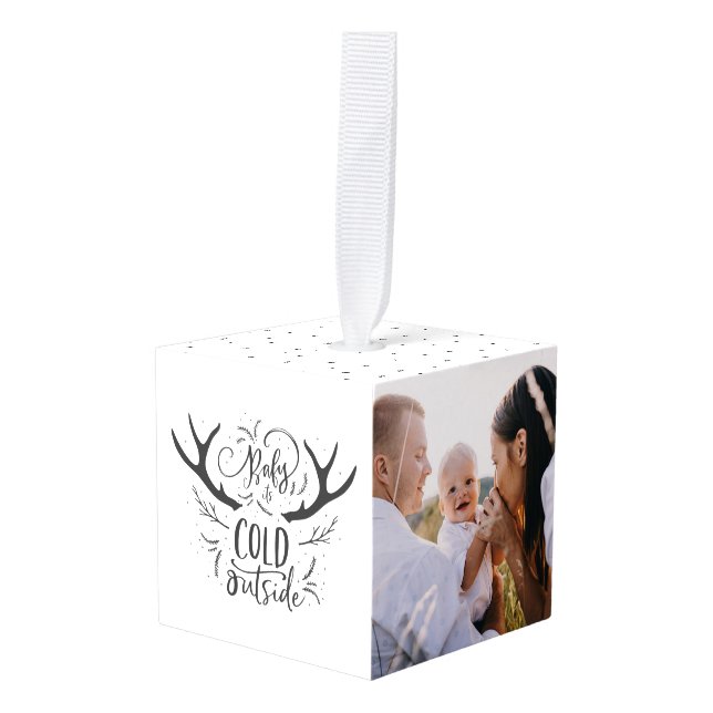 Adorno Cúbico Bebé, es frío, Navidades de fotos. (Anverso en perspectiva)