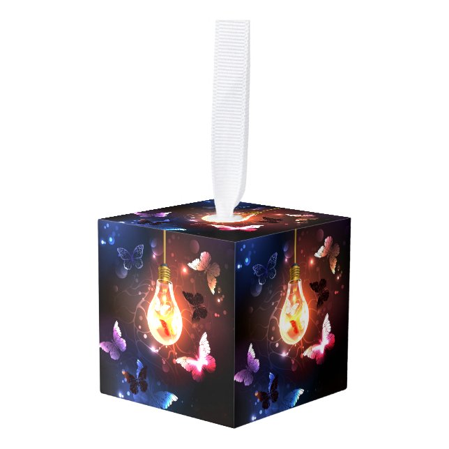 Adorno Cúbico Bombilla brillante con mariposas nocturnas (Anverso en perspectiva)
