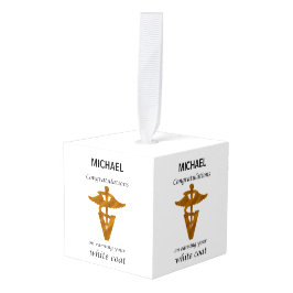 Adorno Cúbico Ceremonia de la escuela veterinaria de la cubierta