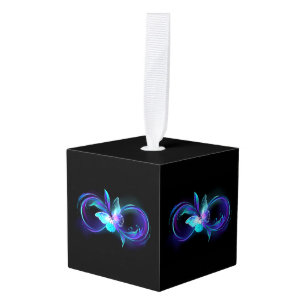 Adorno Cúbico Infinito brillante con mariposa mágica