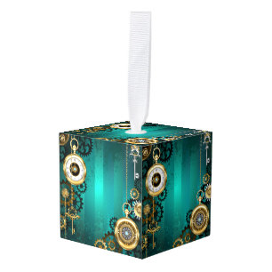 Adorno Cúbico Joyería Steampunk Reloj en un fondo verde