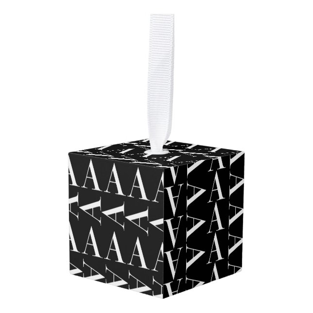 Adorno Cúbico Letra inicial A de monograma (Anverso en perspectiva)