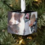 Adorno Cúbico Personalizado Simple 4 Fotos Negro<br><div class="desc">Crea tu propio ornamento de cubo de collage de fotos personalizado con plantillas de carga fáciles para 4 imágenes de sangrado completo en cada lado y tu texto personalizado en la parte superior. Elija el estilo y el color de su fuente, así como cambie el color negro superior e inferior...</div>