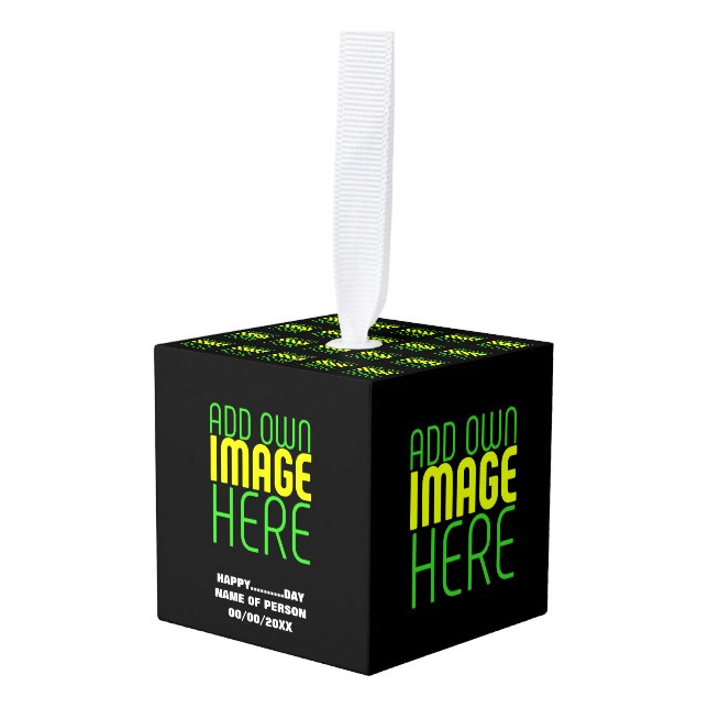 ADORNO CÚBICO PLANTILLA DE TEXTO DE IMAGEN NEGRA SENCILLA EDITAB (Anverso en perspectiva)