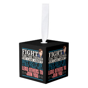 Adorno Cúbico Ruth Bader Ginsburg lleva a otros a unirse a ti