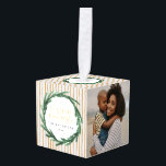 Adorno Cúbico Saludos de temporada cortina de color de agua   fo<br><div class="desc">Saludos de temporada color de agua corona   decoración de cubo de fotos de rayas. Soy un regalo ideal para la familia. Diseño festivo rojo y verde.</div>