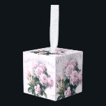 Adorno Cúbico shabby chic, desoupage, victoriano, moda francesa,<br><div class="desc">chic,  desconchado,  victoriano,  moda francesa,  parís,  francés vintage,  belle epoque,  rosas rosas rosas rosas,  collage,  romántico,  anticuado,  de moda,  moderno,  atemporal,  bello,  pastel,  femenino,  ciego,  lindo,  floreado,  elegante,  natural,  café paris</div>