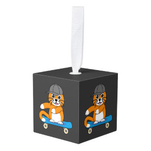 Adorno Cúbico Un gato Naranja lindo en un Personalizado de skate