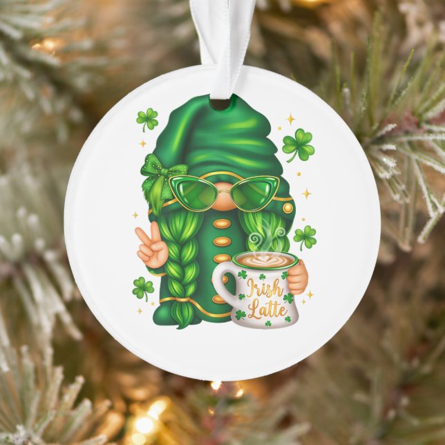Adorno Cute St Patricks Day Gnome Drinking Coffee (Árbol)