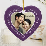 Adorno De Cerámica 17.º Boda Aniversario de la foto del Corazón<br><div class="desc">Celebra un año feliz 17 de matrimonio con un adorno de fotos de personalizados en un marco de corazón delicioso. Simplemente suba tu propia foto de la pareja casada y aparecerá en el corte. El envoltorio morado presenta una fuente de escritura blanca y decoraciones. Las palabras son: 17º Aniversario Boda...</div>
